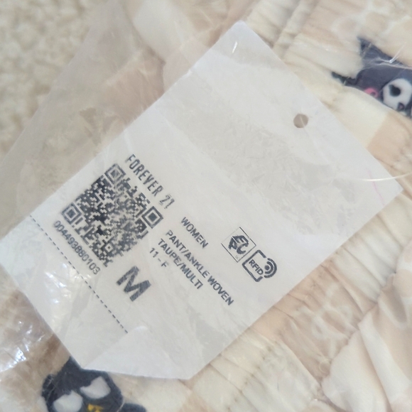 Forever21 x Hello Kitty Puffer Jogger Athletic Pants - Picture 5 of 7